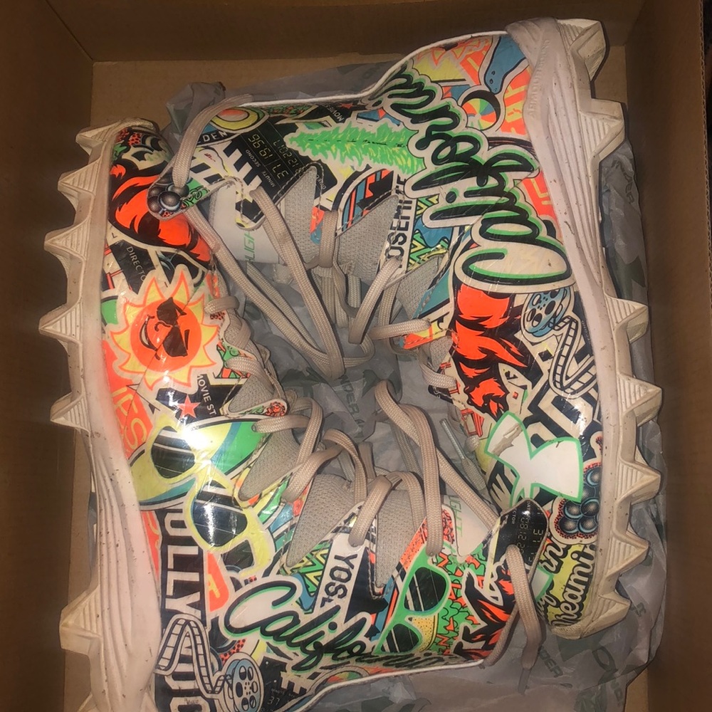Gently worn boys football cleats